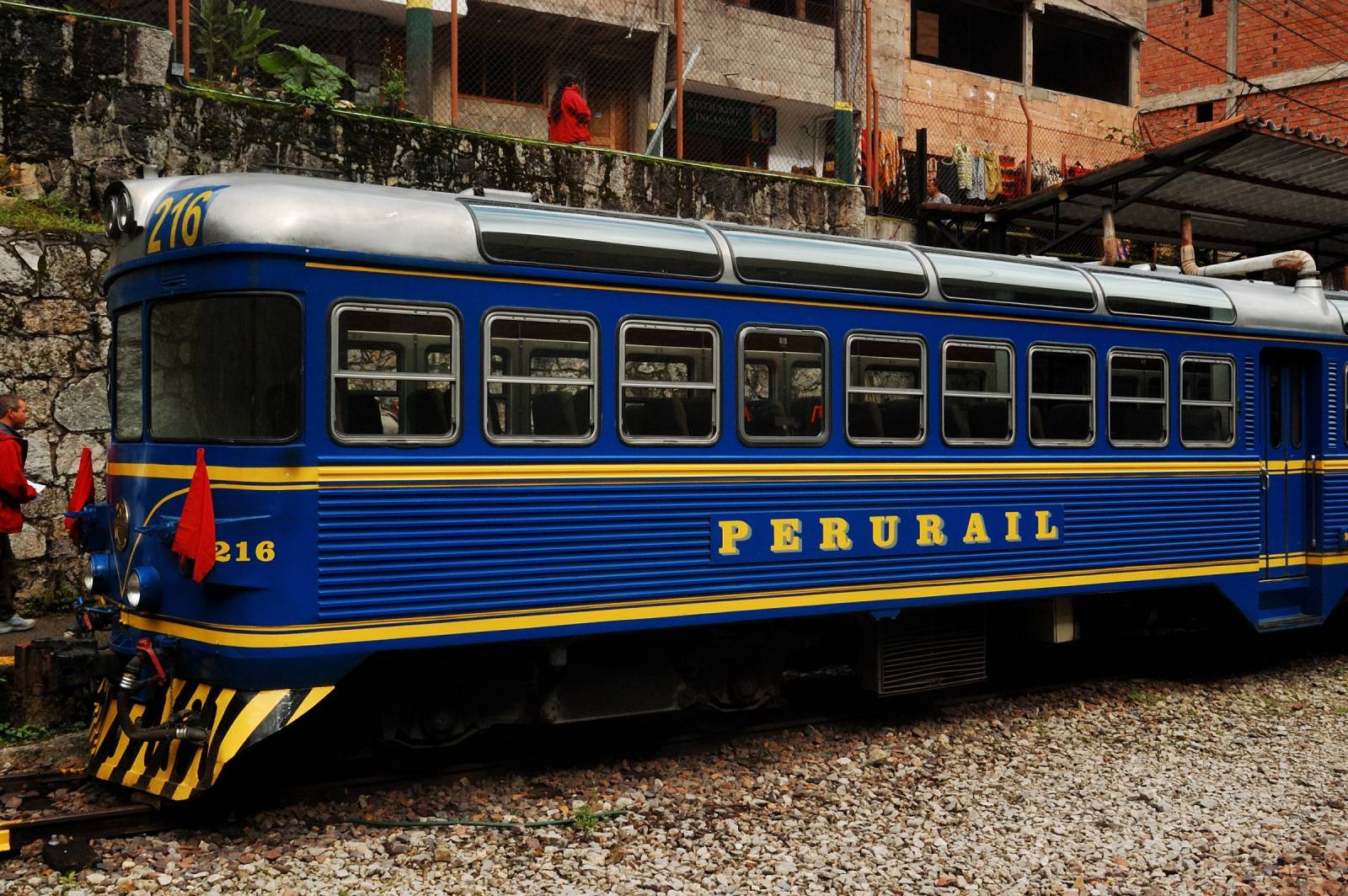 Blue PeruRail Vistadome railcar at the station in Aguas Calientes