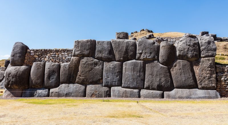 Giant fitted limestone blocks of the zigzag walls at Sacsayhuaman